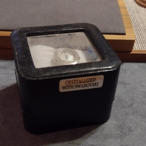 Geneva Elite Swarovski Crystal Ladies Watch - Picture 3 of 7